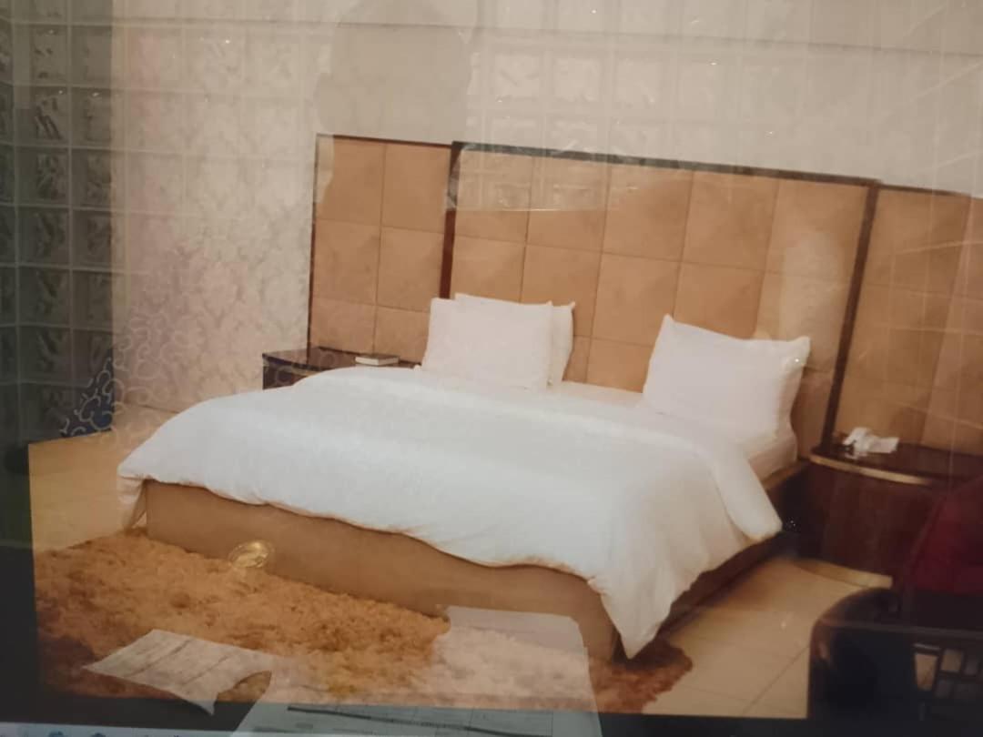 Diamond Lane Hotel Abuja Exterior photo